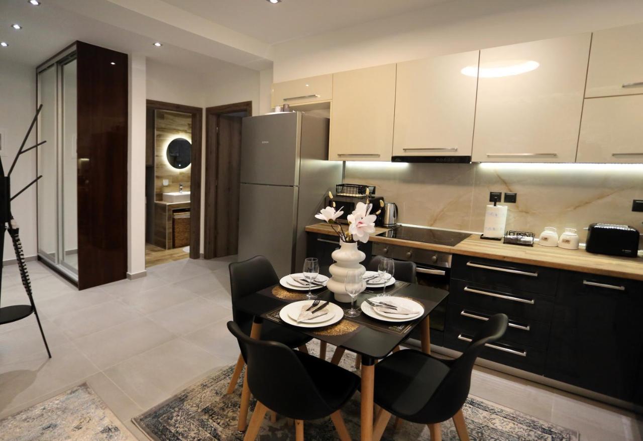 La Larissa Luxury Apartments Koronis Bagian luar foto