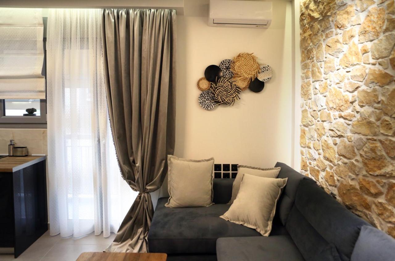 La Larissa Luxury Apartments Koronis Bagian luar foto